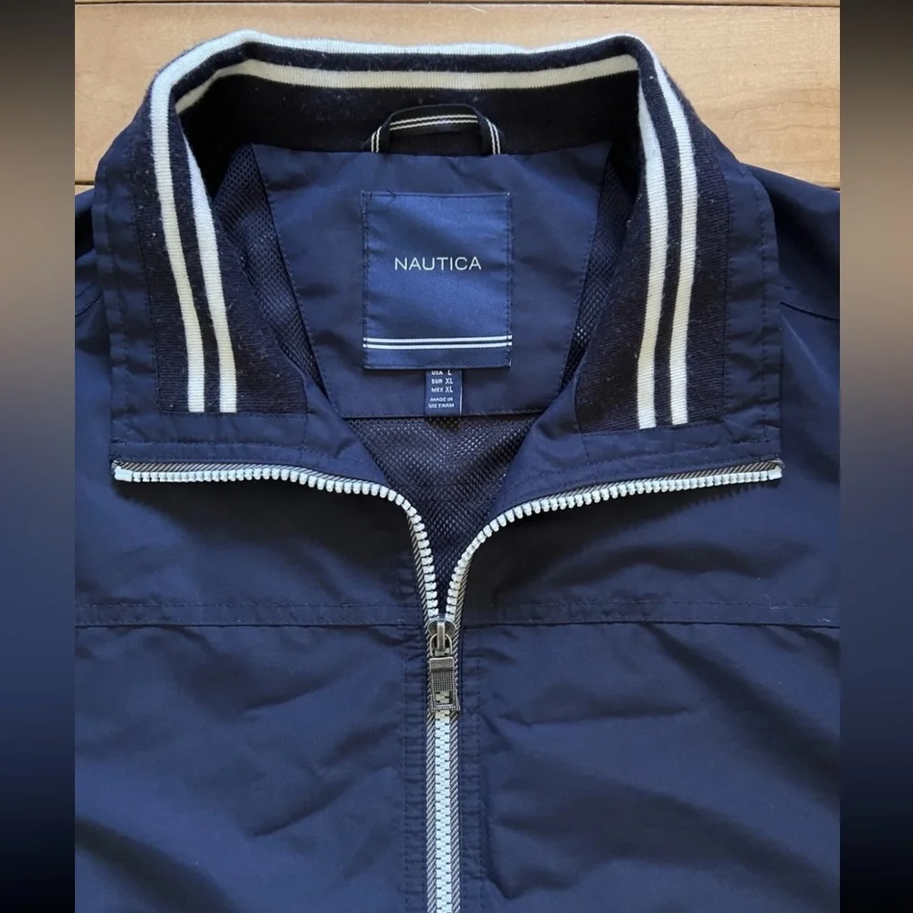 Nautica Men’s Navy Blue Windbreaker  Lightweight Nylon Jacket Size Large